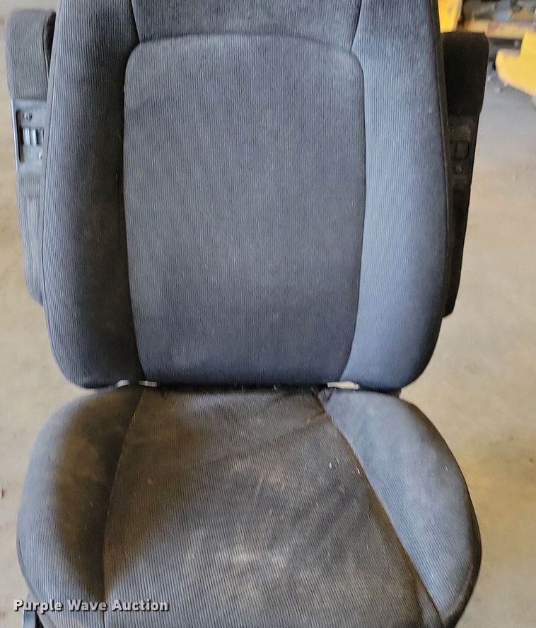 image for item LD9012 Truck and trailer parts