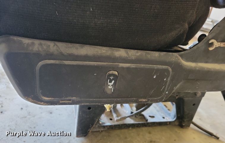 image for item LD9012 Truck and trailer parts