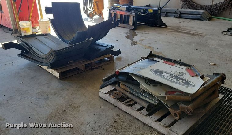 image for item LD9012 Truck and trailer parts