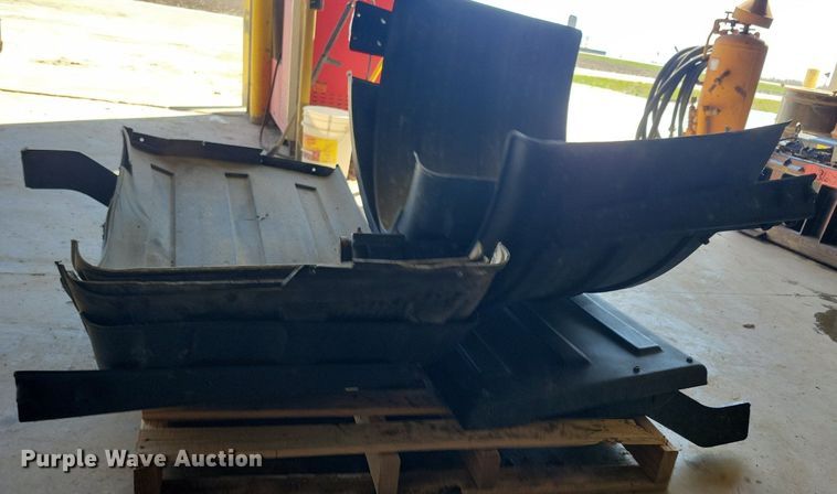 image for item LD9012 Truck and trailer parts