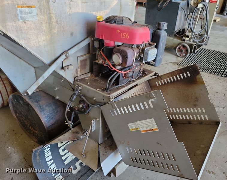 image for item LD9013 Salt Dogg spreader