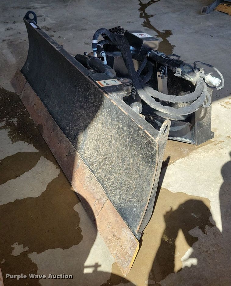 image for item LD9015 2011 Caterpillar  92