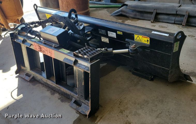 image for item LD9015 2011 Caterpillar  92