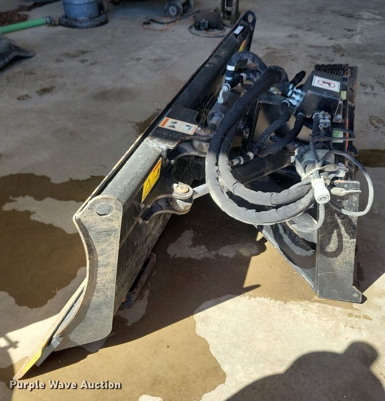 image for item LD9015 2011 Caterpillar  92