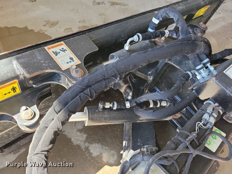 image for item LD9015 2011 Caterpillar  92