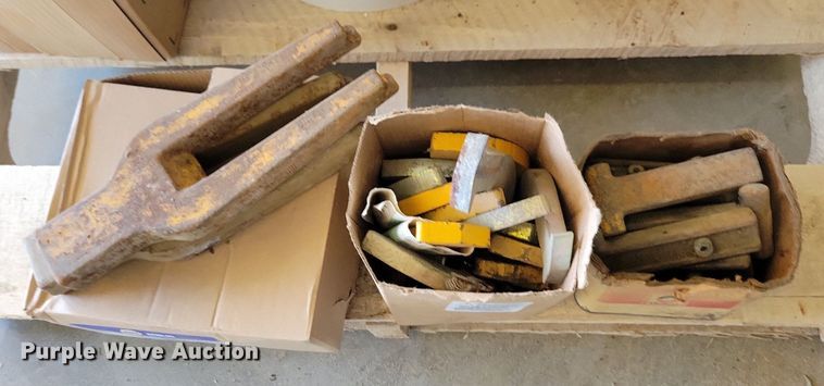 image for item LD9017 Motor grader parts