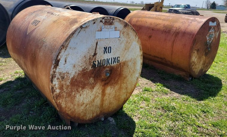 image for item LD9019 (2) fuel tanks