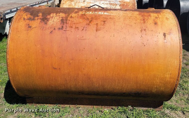 image for item LD9019 (2) fuel tanks