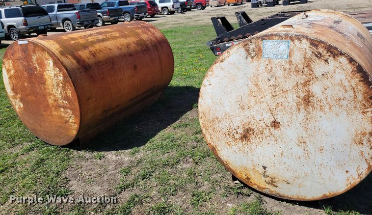 image for item LD9019 (2) fuel tanks