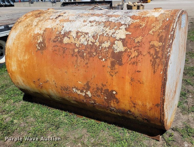 image for item LD9019 (2) fuel tanks