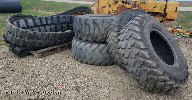 image for item LD9020 Tires and tracks