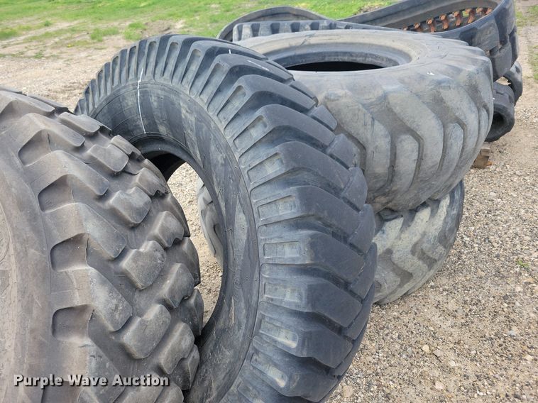 image for item LD9020 Tires and tracks