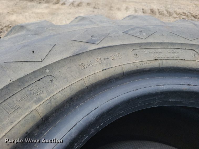 image for item LD9020 Tires and tracks