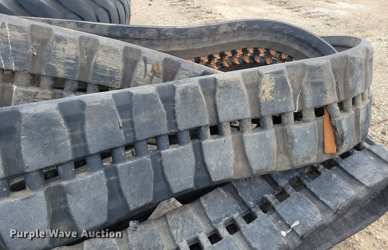 image for item LD9020 Tires and tracks