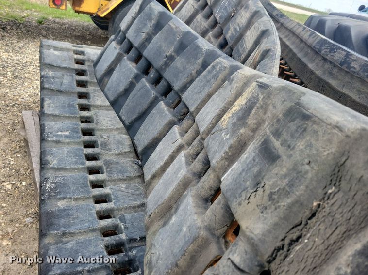 image for item LD9020 Tires and tracks