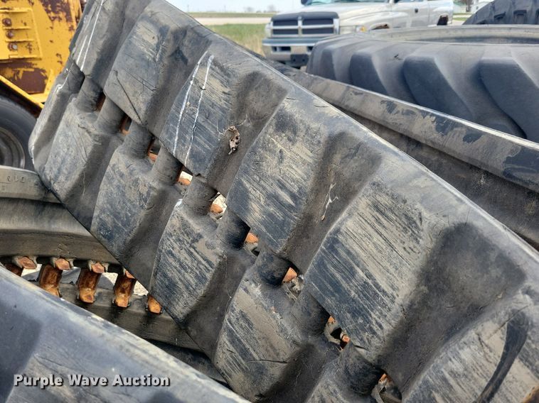 image for item LD9020 Tires and tracks