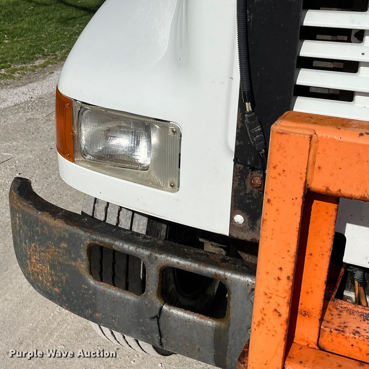 image for item LD9404 2000 International 4900 dump truck