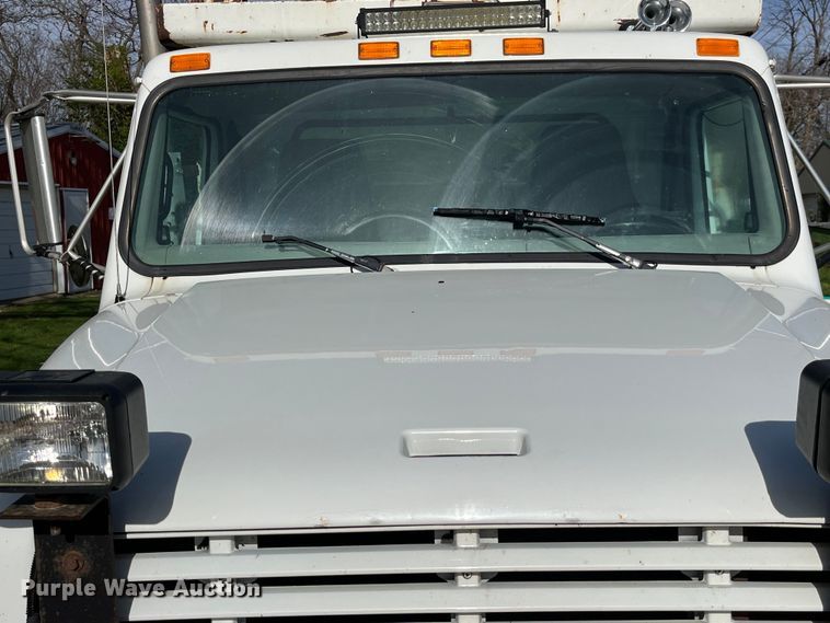 image for item LD9404 2000 International 4900 dump truck