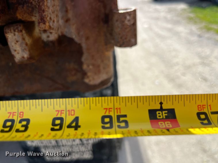 image for item LD9404 2000 International 4900 dump truck