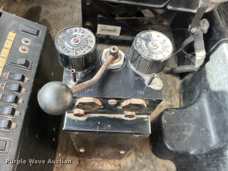 image for item LD9404 2000 International 4900 dump truck