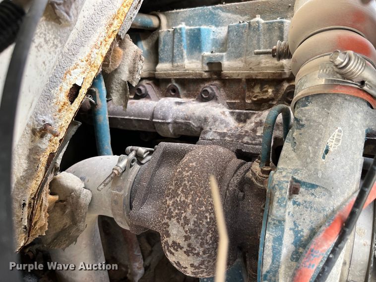 image for item LD9404 2000 International 4900 dump truck