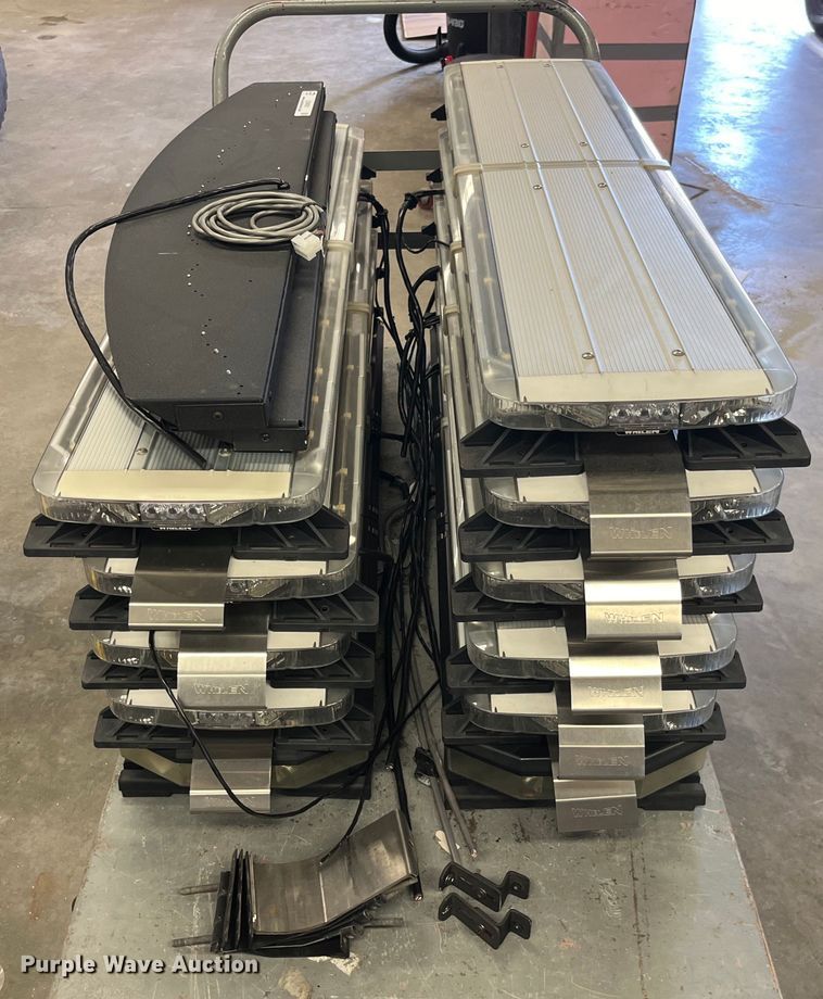 image for item LD9420 Emergency vehicle lights