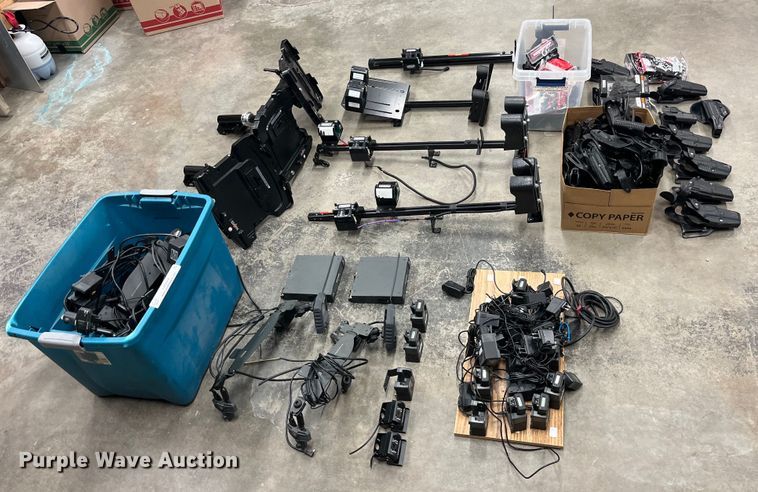 image for item LD9429 Law enforcement equipment 