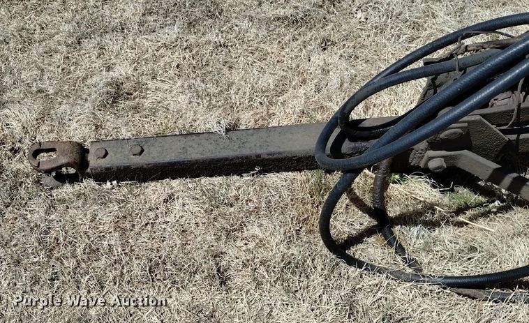 image for item LN9987 John Deere cultipacker