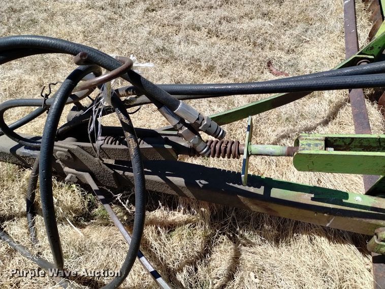 image for item LN9987 John Deere cultipacker