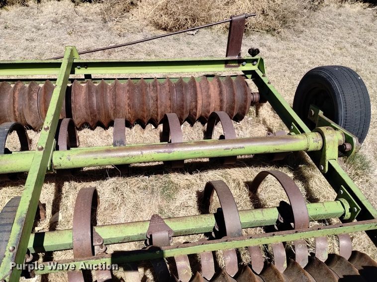 image for item LN9987 John Deere cultipacker