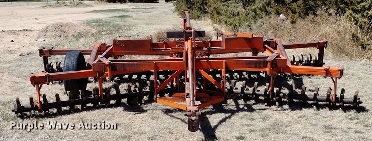 image for item LN9988 Richardson MTB mulch treader picker