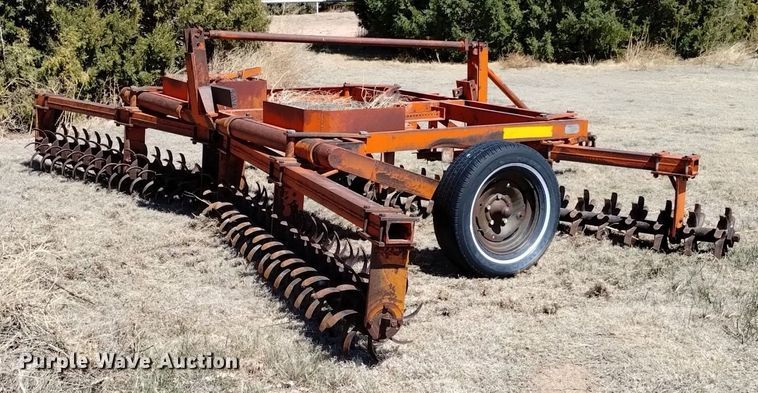 image for item LN9988 Richardson MTB mulch treader picker