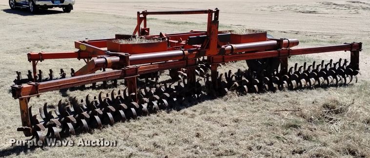 image for item LN9988 Richardson MTB mulch treader picker