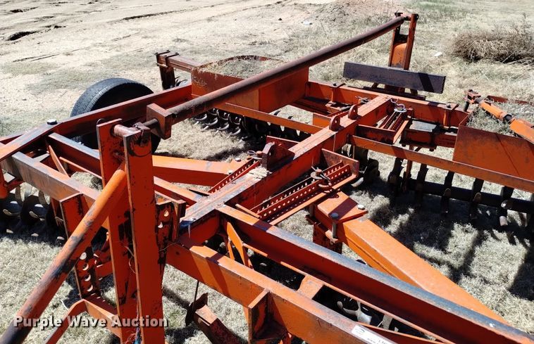 image for item LN9988 Richardson MTB mulch treader picker