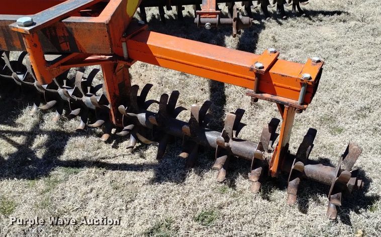 image for item LN9988 Richardson MTB mulch treader picker