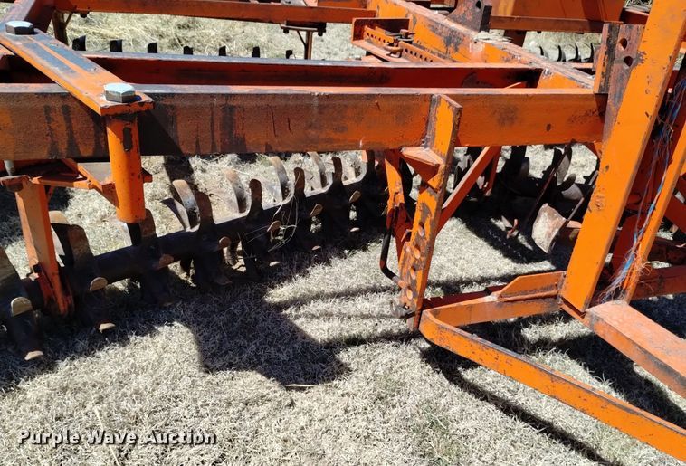 image for item LN9988 Richardson MTB mulch treader picker