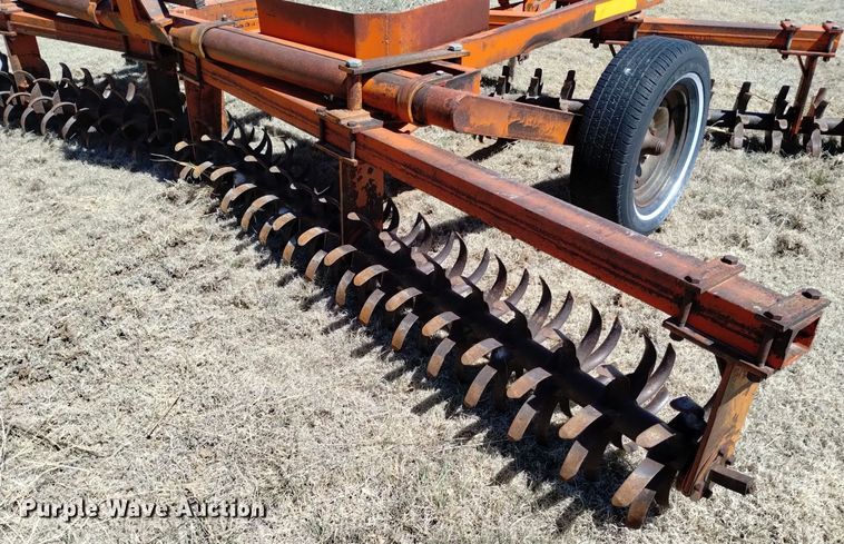 image for item LN9988 Richardson MTB mulch treader picker