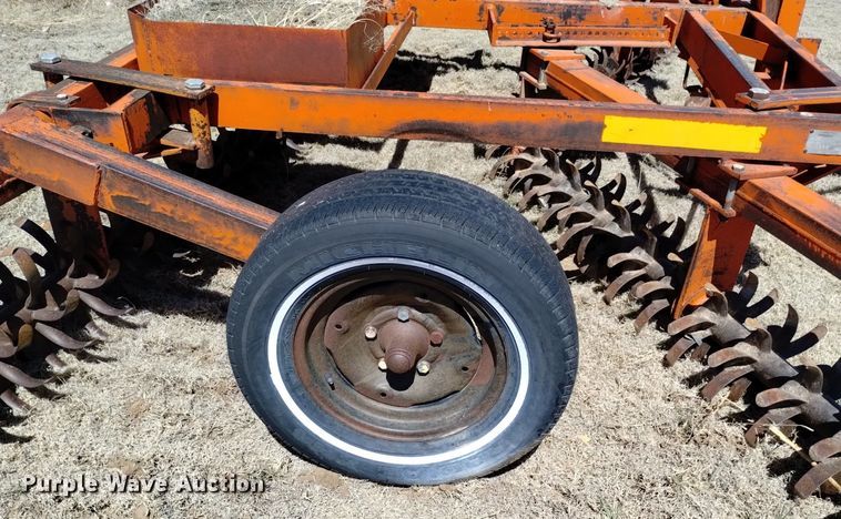 image for item LN9988 Richardson MTB mulch treader picker