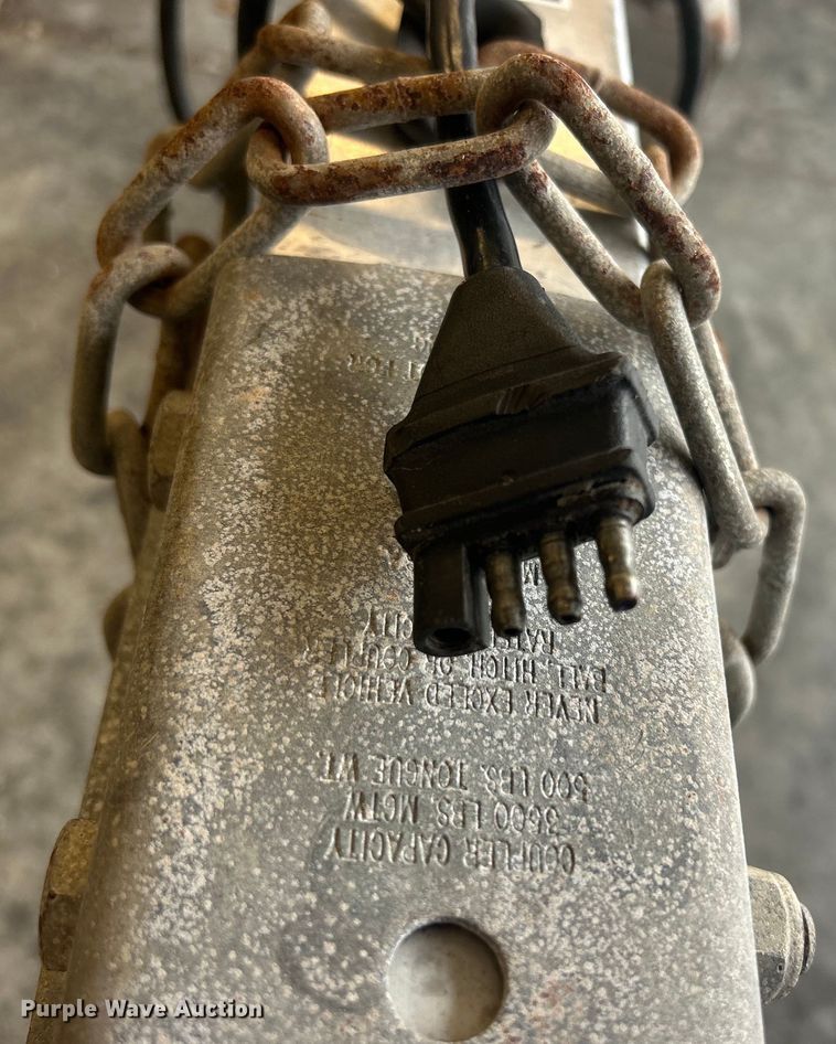 image for item MO9236 2006 Triton XT10VR snowmobile trailer