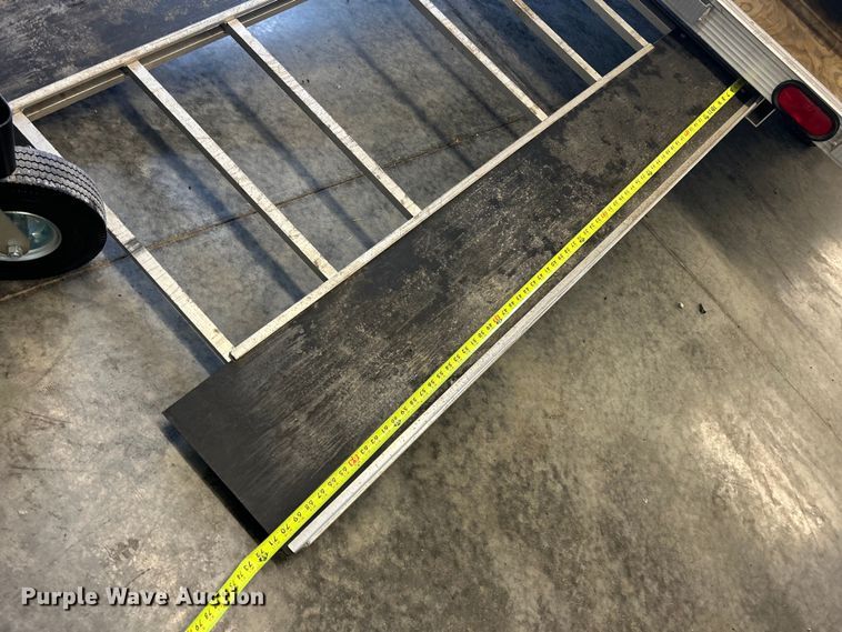 image for item MO9236 2006 Triton XT10VR snowmobile trailer