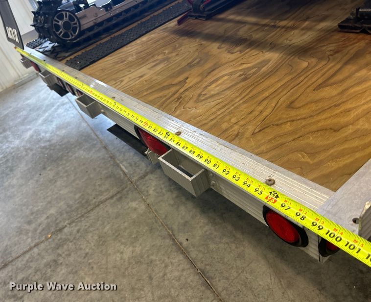 image for item MO9236 2006 Triton XT10VR snowmobile trailer