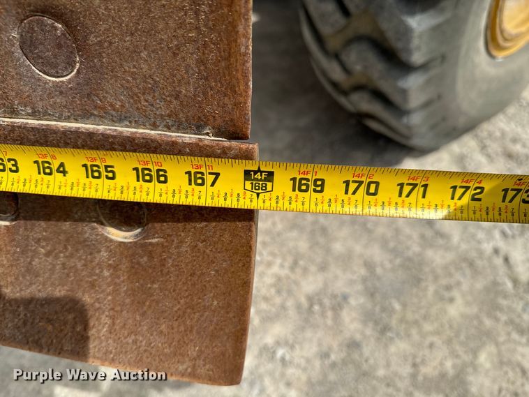 image for item ND9196 2006 Caterpillar 12H motor grader