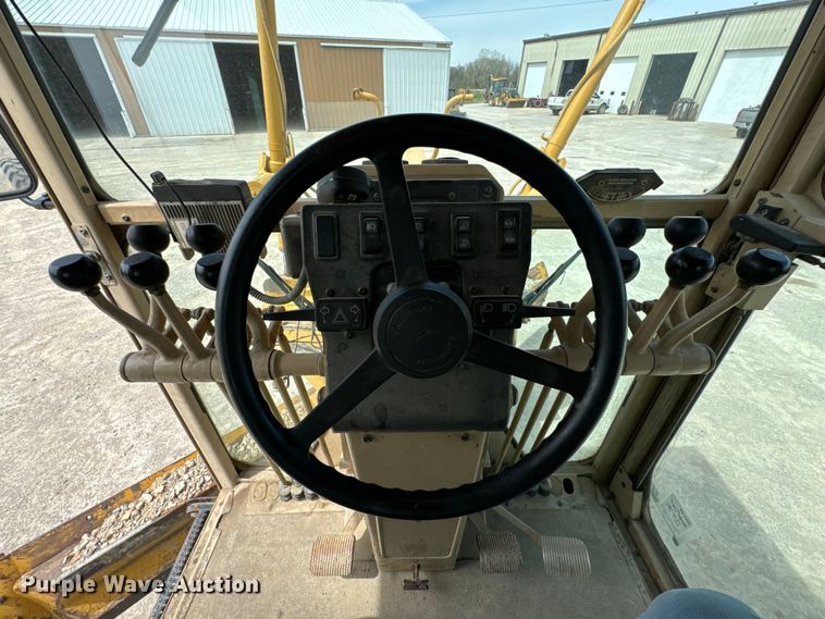 image for item ND9196 2006 Caterpillar 12H motor grader