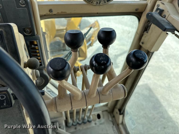 image for item ND9196 2006 Caterpillar 12H motor grader