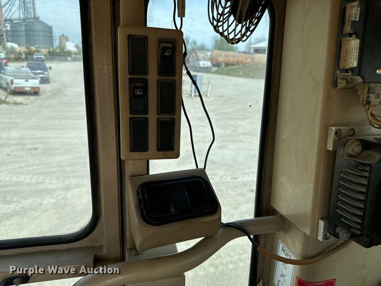 image for item ND9196 2006 Caterpillar 12H motor grader