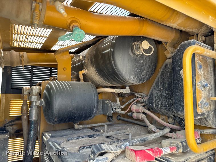 image for item ND9196 2006 Caterpillar 12H motor grader