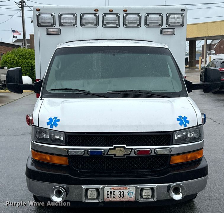 image for item ND9204 2015 Chevrolet Express 4500 ambulance