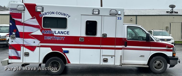 image for item ND9204 2015 Chevrolet Express 4500 ambulance
