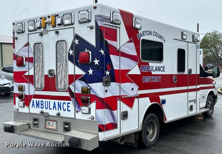image for item ND9204 2015 Chevrolet Express 4500 ambulance
