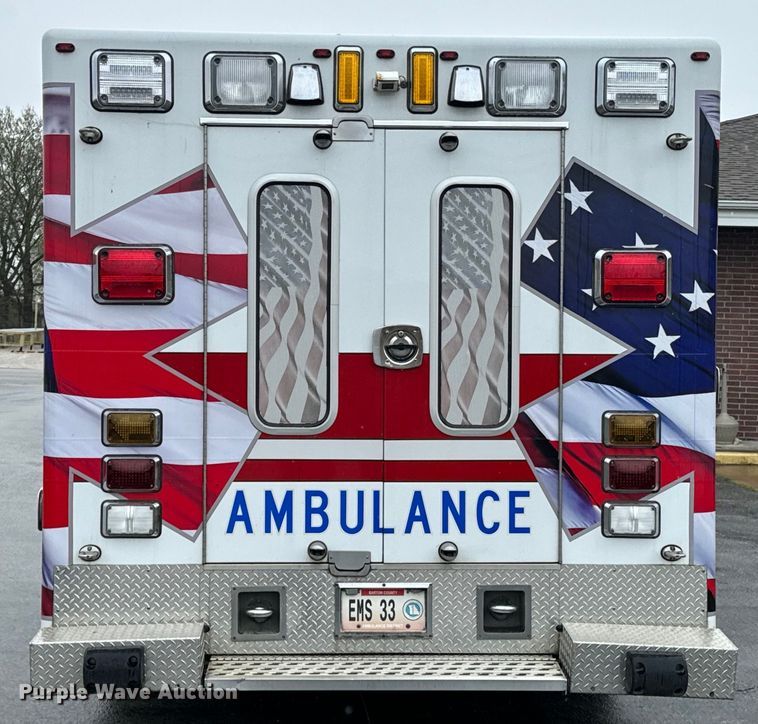 image for item ND9204 2015 Chevrolet Express 4500 ambulance